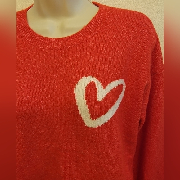 NWT Loft Crewneck Sweater with Heart Design - Picture 2 of 5